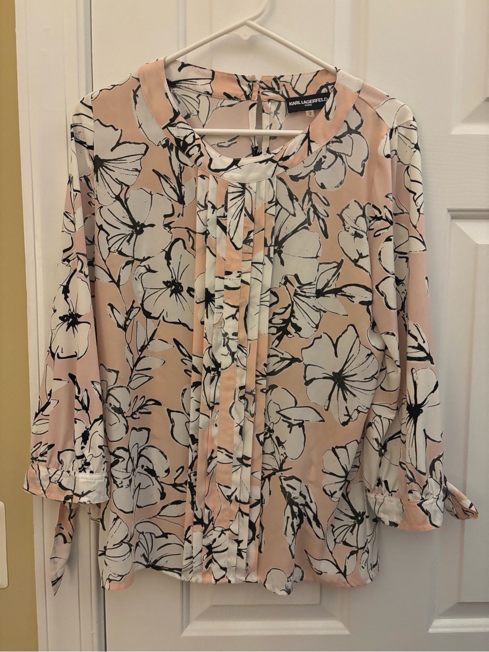 Karl Lagerfeld Pink Floral Pleated Front Blouse Small